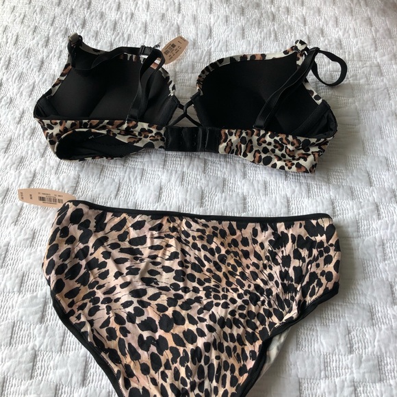 Lingerie - Picture 2 of 4